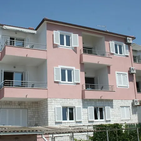 Apartments By The Sea Bilo, Primosten - 3090 Primosten