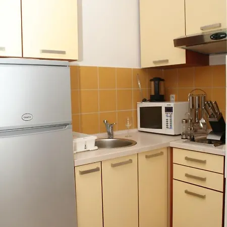Apartment Apartments By The Sea Bilo, Primosten - 3090